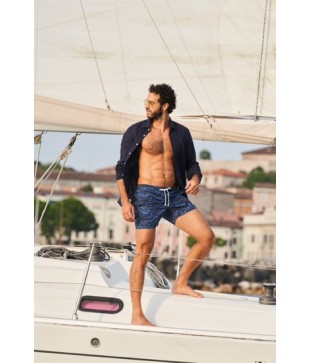 ΣΤΕΓΝΩΝΕΙ ΕΥΚΟΛΑ
